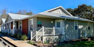 2166 - Magnolia Manor Apartments Gallery 1
