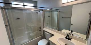 1 story 2 bedroom with Huge backyard Gallery 7
