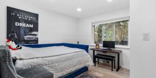 5844 North Lacey Ave. Gallery 10