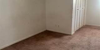 120 W Heron Street Gallery 15