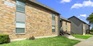 Cleburne Plaza Gallery 12