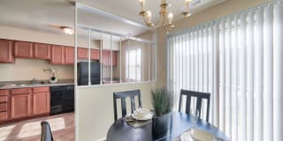 Jamestowne Apartments & Townhomes Gallery 4