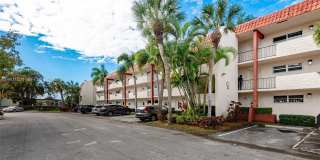 9811 N Hollybrook Lake Dr Gallery 33