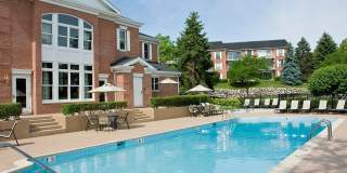 Versailles on the Lakes Schaumburg Gallery 33