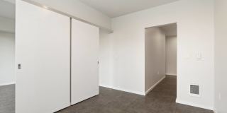 Beryl Gallery 24