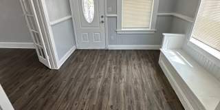 Fully Renovated 3/1 first floor single family home available for Immediate rent! Gallery 6
