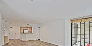 555 S Barrington Ave Gallery 10