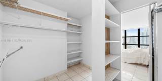 1000 Parkview Dr Gallery 23