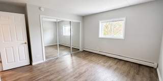 Newly Updated 2 bedroom 1.5 Bath Unit. Gallery 7