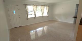 Stunning Pool Home in Sapphire Shores – West of the Trail Near the Ringling Museum Gallery 9