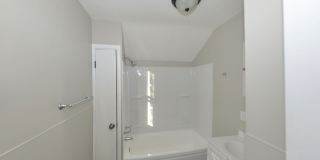 1517A Waverly Street Gallery 12