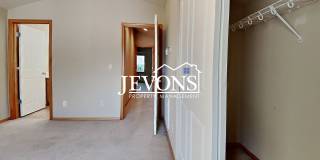 Charming two-story condo with two master suites - Pet Friendly! Gallery 20