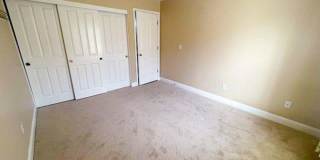 Cozy 2 Bedroom Ground Level Condo In The Highly Desirable New Park Village Community in Newark Gallery 6