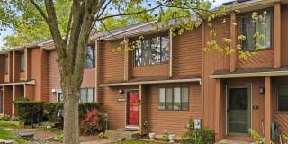 1382 ALMOND DR Gallery 1