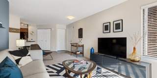 1527 Westminster Drive Gallery 18