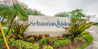 137 NE 3rd Ct Gallery 13