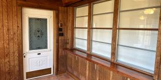 3/2/2 Newly painted! ALL BILLS PAID! Gallery 27