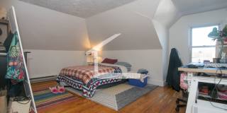 Large 3 bed unit near the Green Line and BU with parking Gallery 5