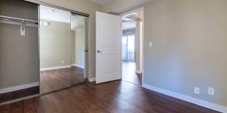 The Vantage Gallery 6