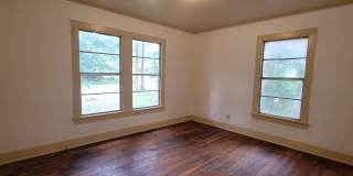 Nice 2 bedroom/1 bath home with Single Car Garage and Central Air & Heat! Nice 2 bedroom/1 bath home with Single Car Garage and Central Air & Heat! Gallery 13