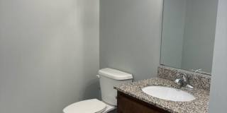 Oak Knitting Mill Apartments – Franklin Square Available Gallery 17