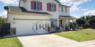 4 bedroom, 2 ½ bath SOLAR home Gallery 1