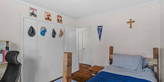 Charming 3 Bed, 2 Bath on Ward Street, Close to Universities Gallery 12
