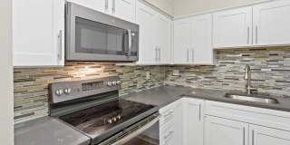 Huntington Square Gallery 43