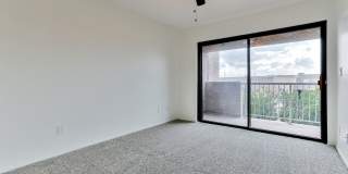 Spacious 3 bed 2.5 bath Townhome located in Scottsdale Greens Gallery 16