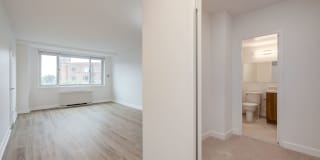 Quebec House Gallery 15