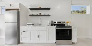 125 NW 3rd Avenue Gallery 22