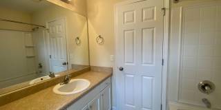 4 bedroom 2.5 bath home with a loft Gallery 26