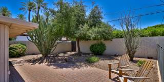3 Bedroom + den with pool Gallery 26