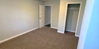 2402 Lakeview Avenue - 2 Gallery 14