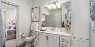 Meridian at the Port Gallery 30