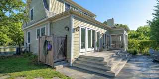 460 Bay Avenue Gallery 17