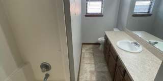 Spacious duplex in Norman available August 5 Gallery 9