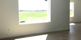 Executive Rental - 4 Bedroom 2.5 Baths Gallery 9