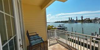 Available from September 1st to November 30th! Stunning Waterfront Home in Madeira Beach – 3 Bed / 3 Bath Gallery 5