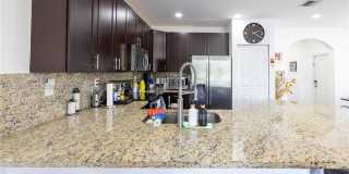 345 NE 194th Ln Gallery 7