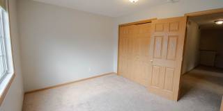 Rare 3 bedroom end unit Boulder Ridge townhome! Gallery 18