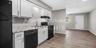 Cozy 2 Bedroom Duplex with Fireplace & Spacious Backyard! Gallery 33