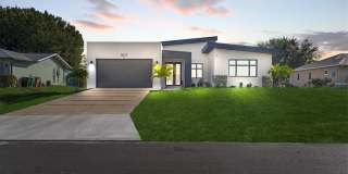 1017 NE 4th Place Gallery 1