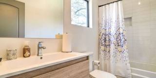 Spacious 4BR House in Nashville Gallery 15