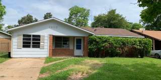 Large 5 bedroom in Bossier with a bonus room that could be used as an additional bedroom! Gallery 1