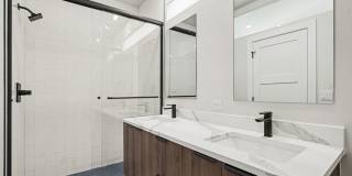 Lowell1370 Gallery 21