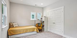 2242 Electric Lane Gallery 33