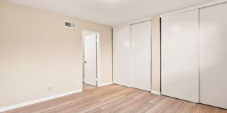 Beautifully Updated 4 Bed 2 Bath Home Gallery 25