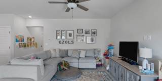 GORGEOUS TOWNHOME BUILT IN 2020 LOCATED IN A GATED COMMUNITY! Gallery 13