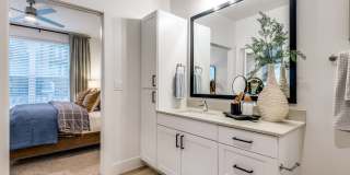 Vero McKinney Gallery 28